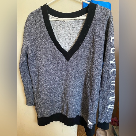 PINK Sweatshirt - Picture 2 of 4